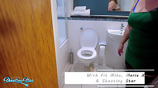 Fake Estate Agent Shooting Star Knows how to Close the DEAL