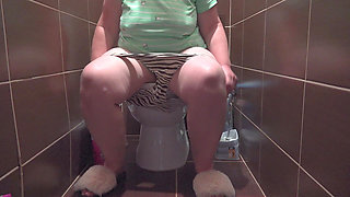 A Home Camera Watches My Wife in the Toilet, Kitchen, and Bedroom. Fetish Compilation. PAWG.