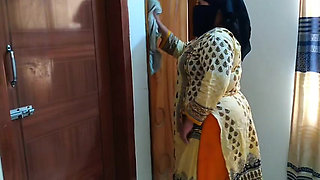 Desi Maid Gets Rough Fucked From Boss When the Office Was Empty