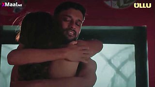 Gorgeous Desi cougar erotic video