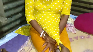 Village Aunty Went to the Juggi and Fucked Like Crazy, Then in Doggy Style Fucked the Black Pussy