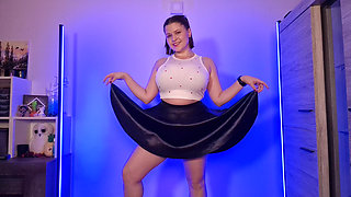 Curvy College Girl Haul Plaid, Drawstring and Black Mini Skirts Fit Check