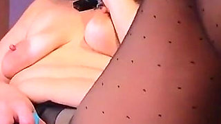 Having Fun with Fuck Machine and Clit Vibrator