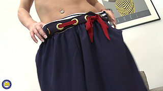 Blonde Mature MILF Krysta Spreads Her Legs Wid for Intense Toy Solo Pleasure