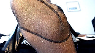 Shrink, Submit and Serve: Giantess Domme