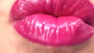 Weak for My Plump Lips - Seductive Lipstick Goddess Sydney Screams Drives Your Lipstick Gooning Even Further as You Become More