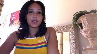 Love Chat Big Boobs Brunette Masturbating For Cam