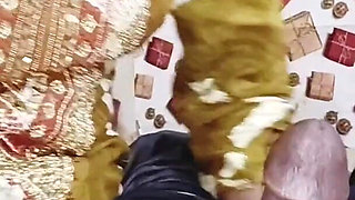 Indian Sexy Bhabhi Hand Job & Blowjob at Real Amateur Homemade