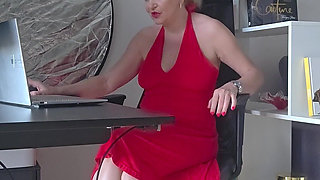 Auntie Getting Horny Online