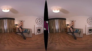Mistress in leather playing alone: Amateur, Babe  Fetish VR Porn