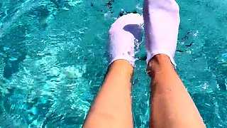 Flexible foot fetish masturbating with feet and hands