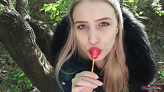 Young Girl Gives a Blowjob to Her Friend in a Park!