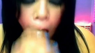 BBW Colombian Webcam Girl Gives Amazing Blowjob