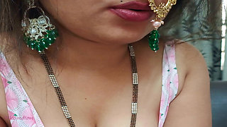 Hot Desi Indian Girl Hot Bouncing Boobs Nipples Desi Aunty Looking Beautiful Face Hot Show